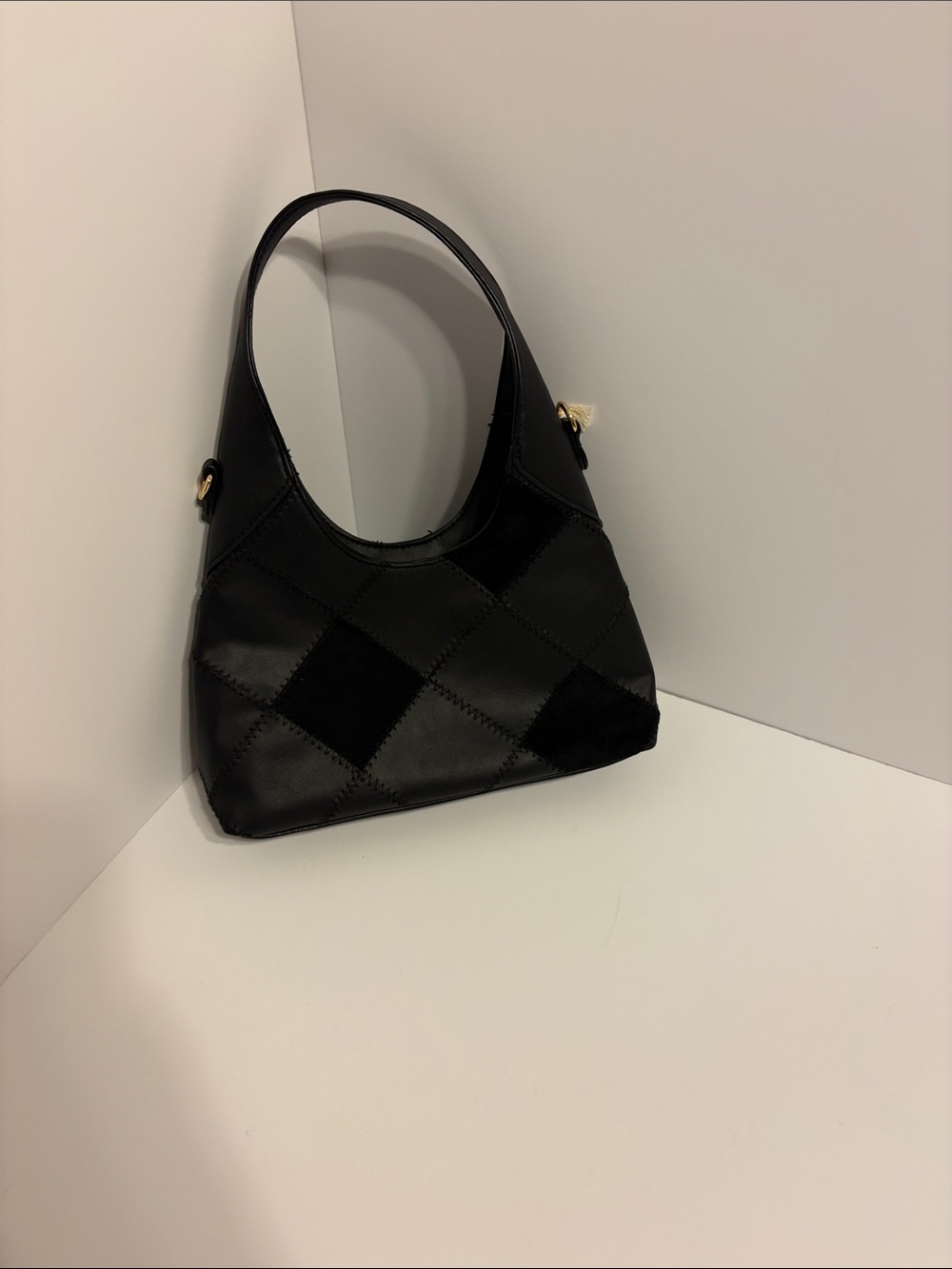 Black universal thread good co. Quilted Patchwork Shoulder Bag - Women - Picture 1 of 12